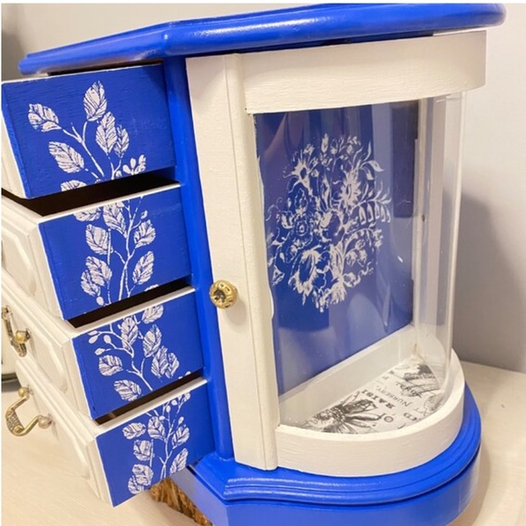 Refinished Medium Blue Floral Jewelry Box / Upcycled Painted Jewelry Box - Picture 6 of 10
